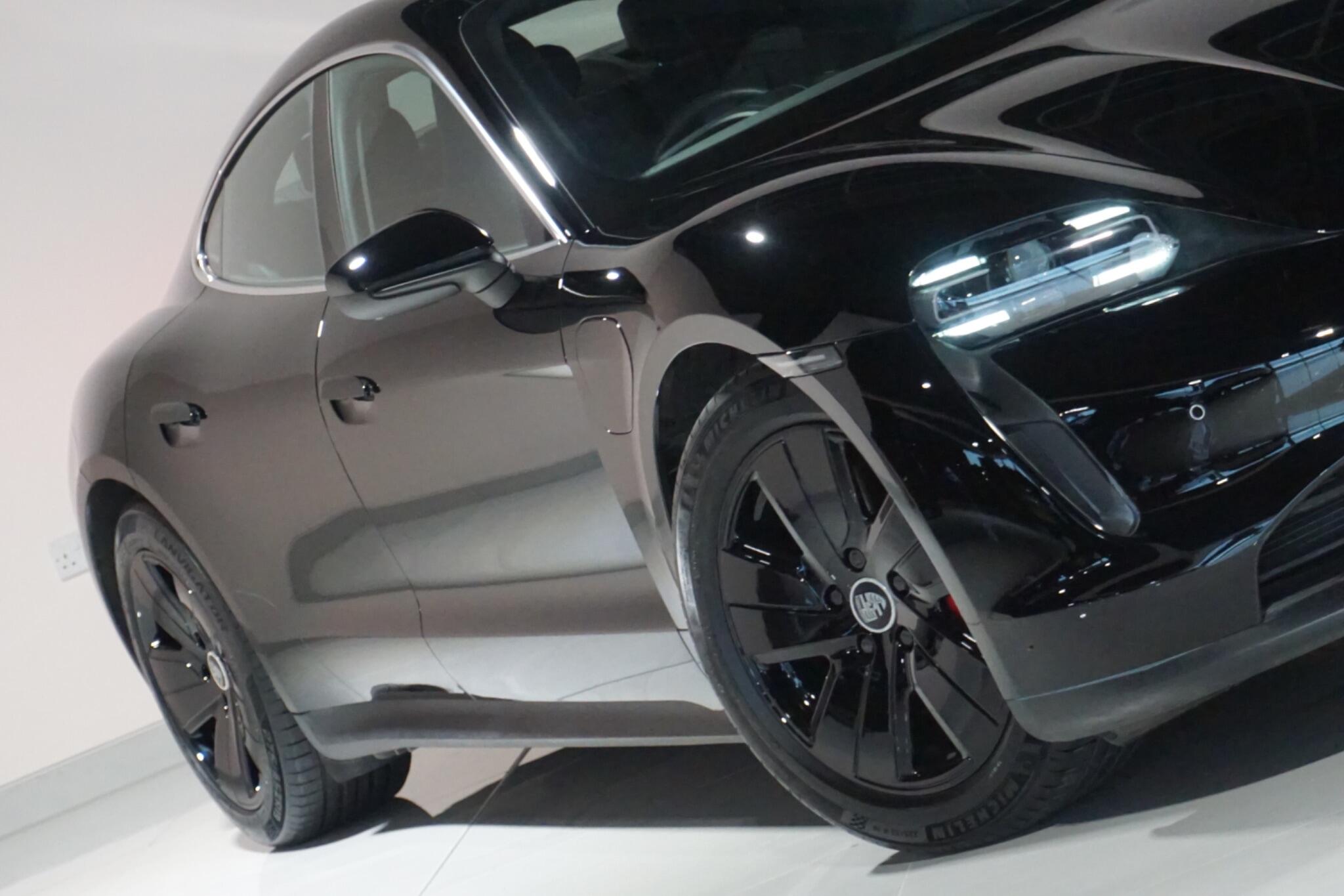 Porsche Taycan Performance 79.2kWh 4S Saloon 4dr Electric Auto 4WD (530 ps)